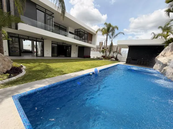 Casa en venta en Lomas de Cocoyoc, Atlatlahucan — foto 2 de 27