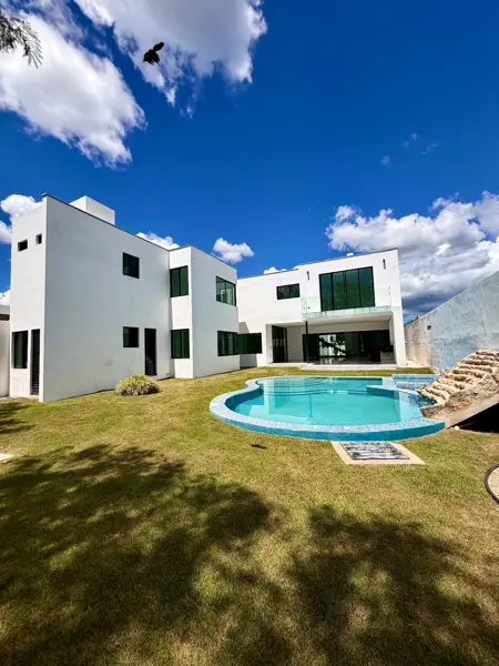 Casa en venta con espacios y acabados de lujo en temozon norte merida yucatan