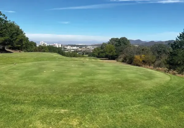 TERRENO EN VENTA EN CLUB Y DENTRO DEL CAMPO DE GOLF ALTOZANO, MORELIA