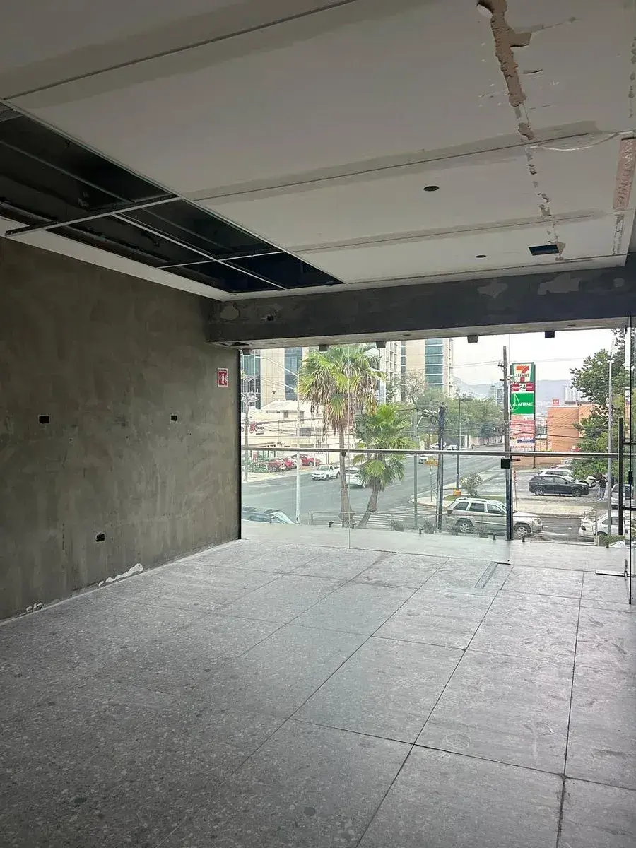 Local en renta en Del Valle, San Pedro Garza García — foto 1 de 3