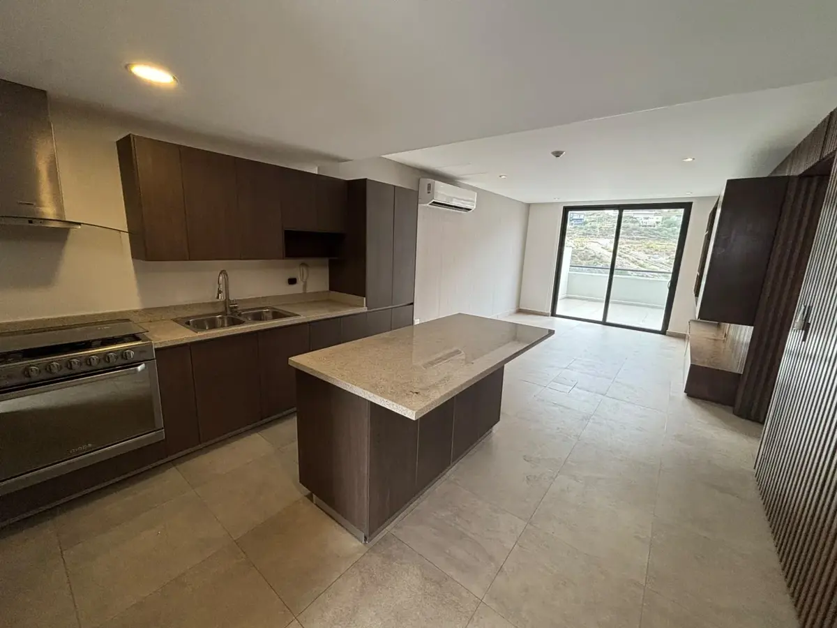 Departamento en venta en Vía Cordillera, Santa Catarina — foto 1 de 16