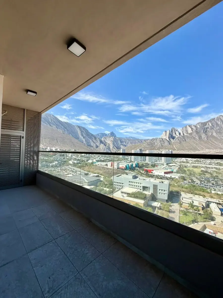Departamento en venta en Vía Cordillera, Santa Catarina — foto 1 de 20