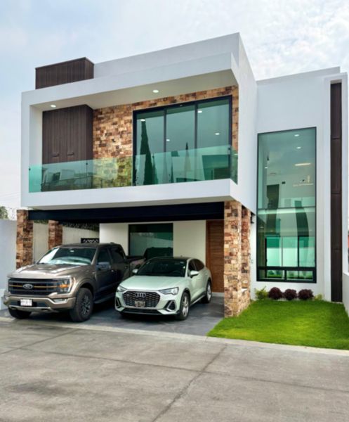 Casa en Venta en San Jerónimo Chicahualco, Metepec - Espaciosa y Moderna en Fraccionamiento Privado