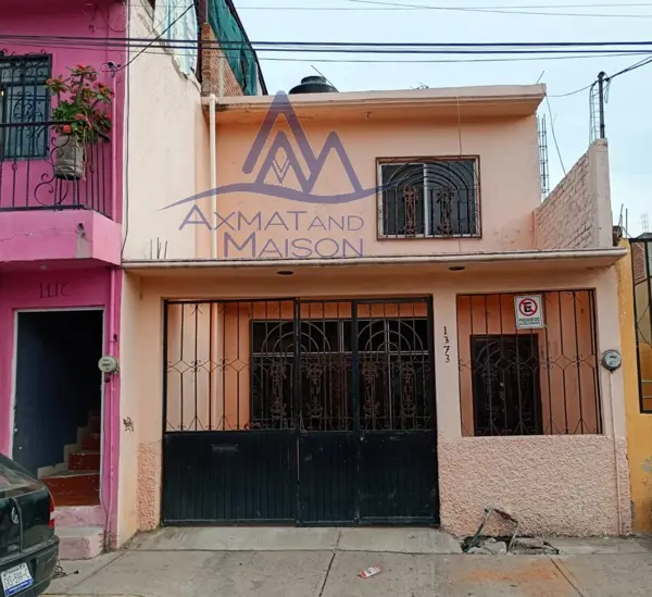 Casa en Venta con Balcón y Terraza en Irapuato, Guanajuato