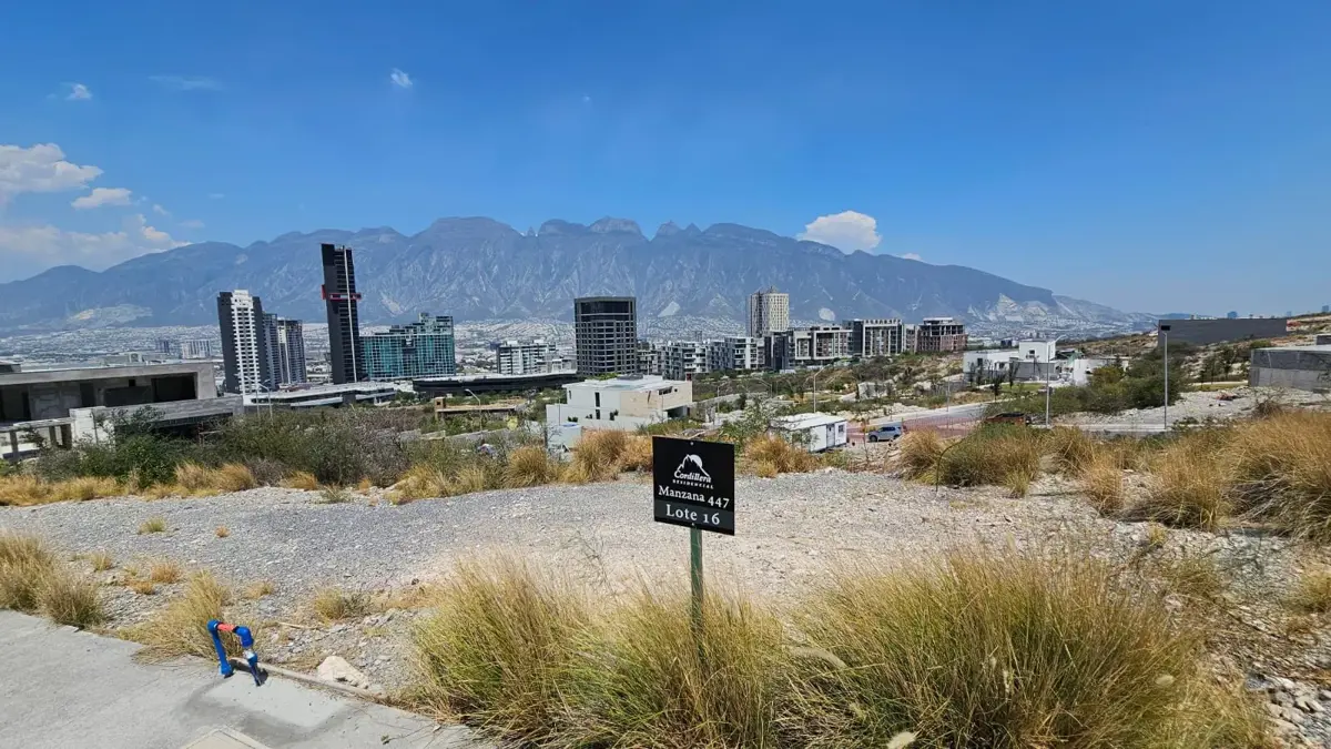 Terreno en venta en Vía Cordillera, Santa Catarina — foto 1 de 13