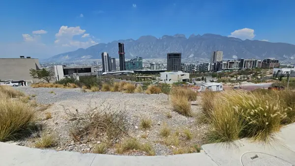 Terreno en venta en Vía Cordillera, Santa Catarina — foto 2 de 13