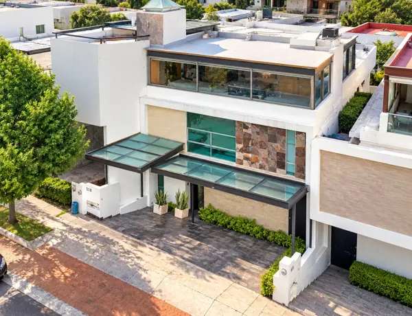 VENTA CASA PUERTA TRES MARIAS SUR