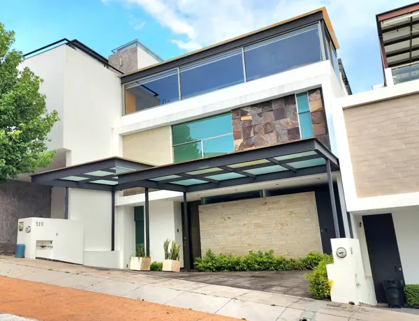 Casa en venta en Puerta Tres Marías Sur, Morelia — foto 2 de 33