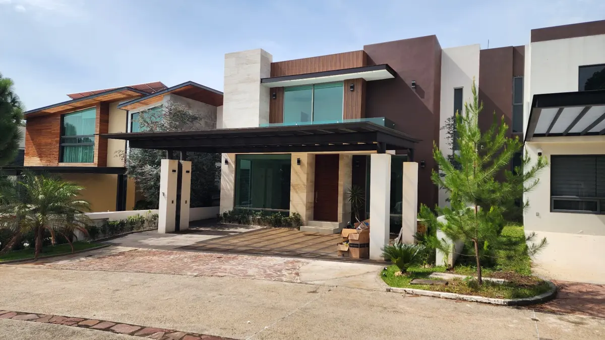 Casa en venta en Bosque Monarca, Morelia — foto 1 de 8