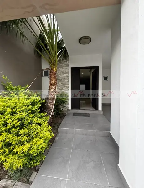 Casa en venta en Puerta de Hierro, Monterrey — foto 2 de 15
