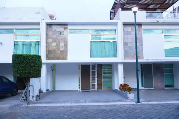 Casa en Renta, C. Diamante N.4, Fracc. Arboledas del Pedregal, Puebla, Pue.