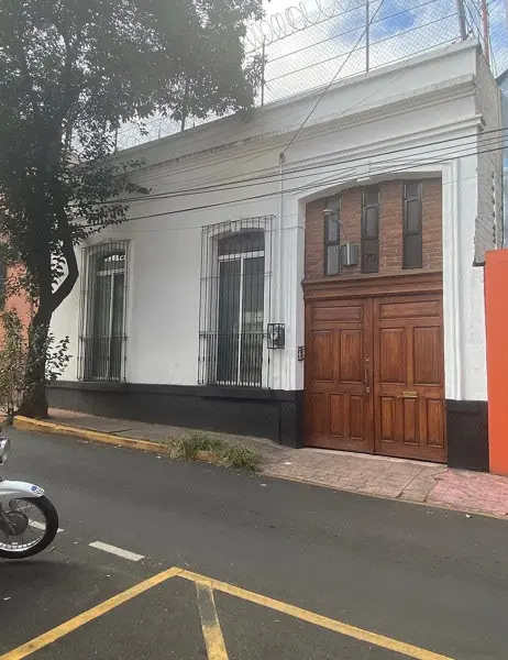 OFICINA EN RENTA, A MEDIA CUADRA DE REVOLUCIÓN