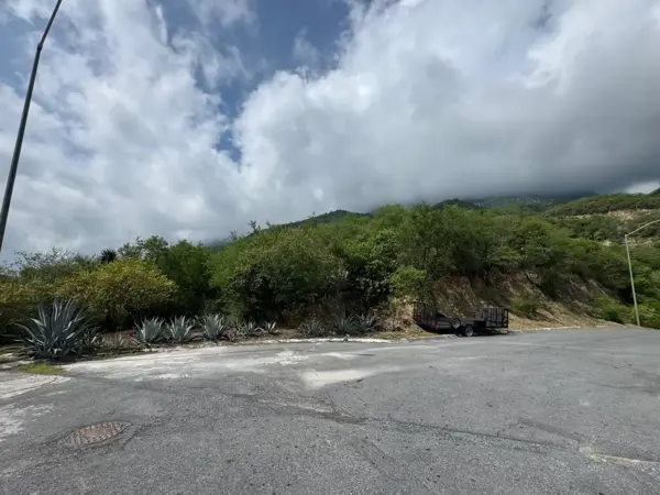 TERRENO EN VENTA DE 1,777.16 M² EN JARDINES DE VALLE ALTO, MONTERREY