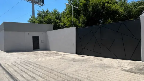 Bodega con oficinas en Renta en el Uro, Carretera Nacional, Monterrey, N. L.