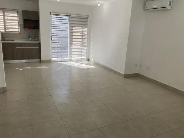 Casa en venta en Recova Residencial, Apodaca — foto 3 de 34