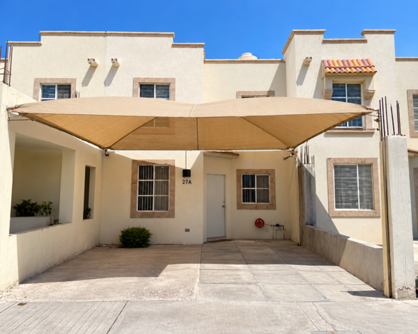 Casa en Venta en Puerta Real, Torreón: Oportunidad Residencial con 3 Recámaras