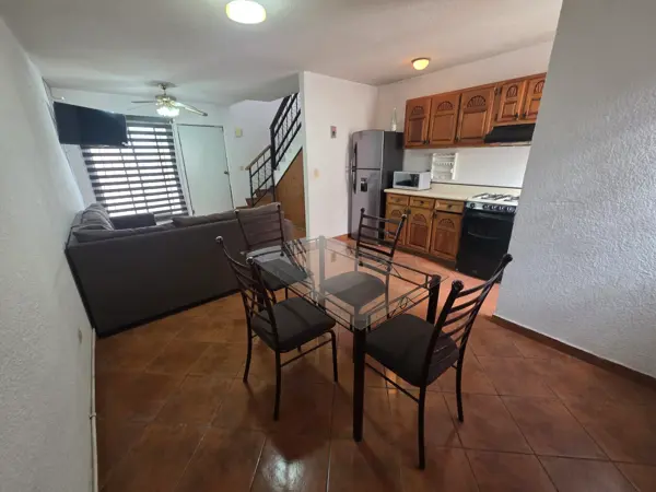 Casa en renta en Leandro Rovirosa Wade, Torreón — foto 2 de 13