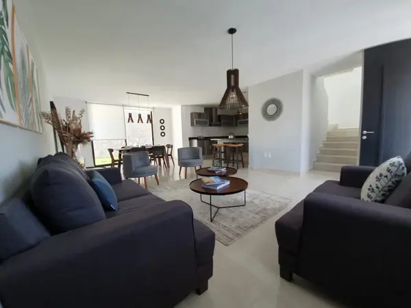 Casa en venta en Cañadas del Arroyo, Corregidora — foto 2 de 16