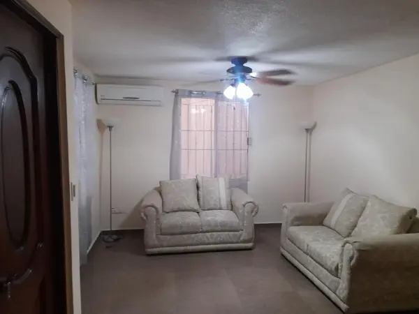 Casa en renta en Misión de Anáhuac, General Escobedo — foto 2 de 8