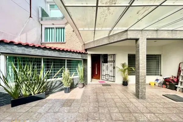 Casa en venta en Rinconada Coapa 1A Sección, Tlalpan — foto 2 de 34
