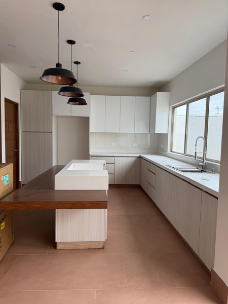 Casa en venta en Rincón de los Encinos, Saltillo — foto 2 de 8