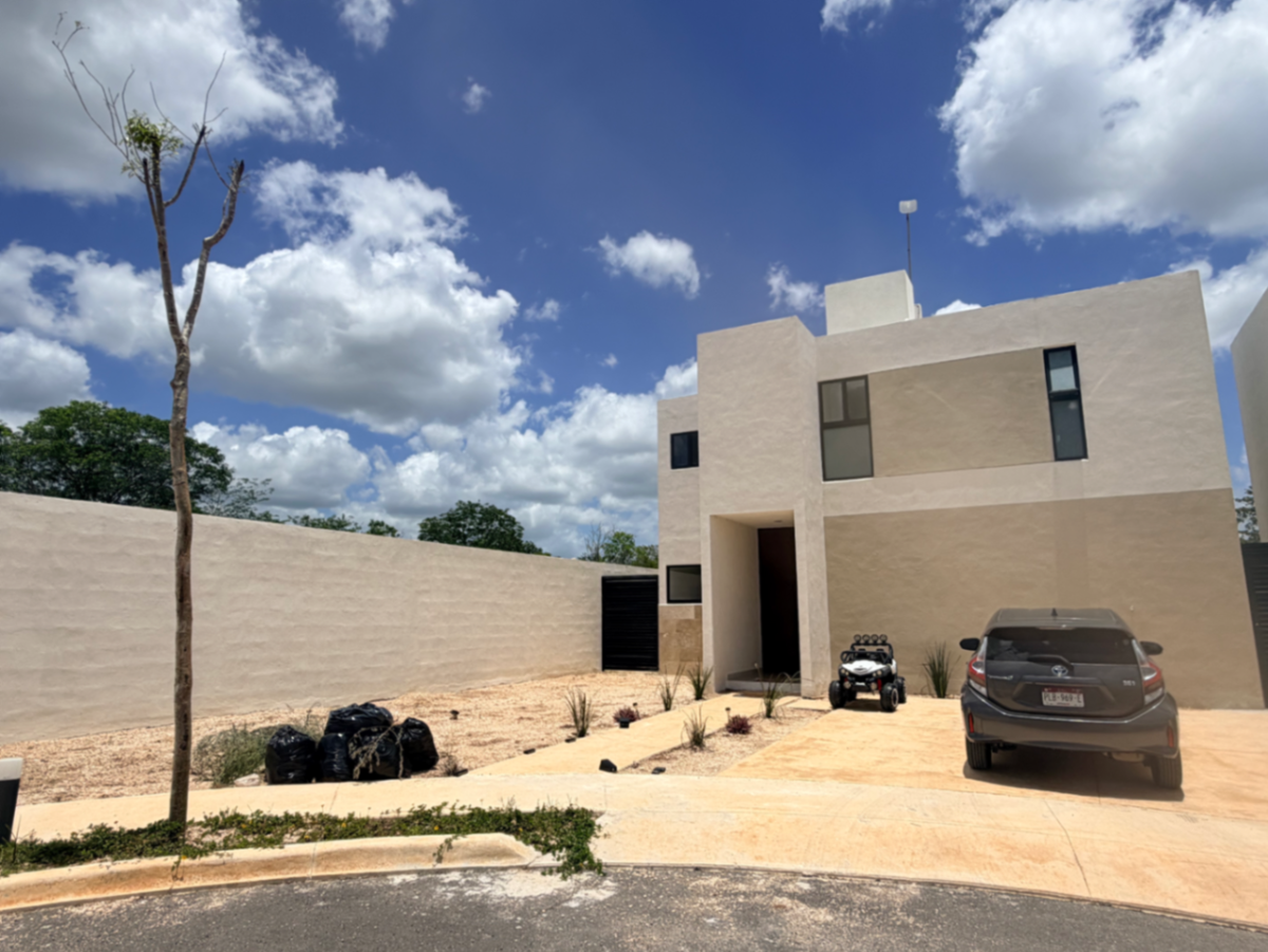 Casa en renta en Conkal, Conkal — foto 1 de 16