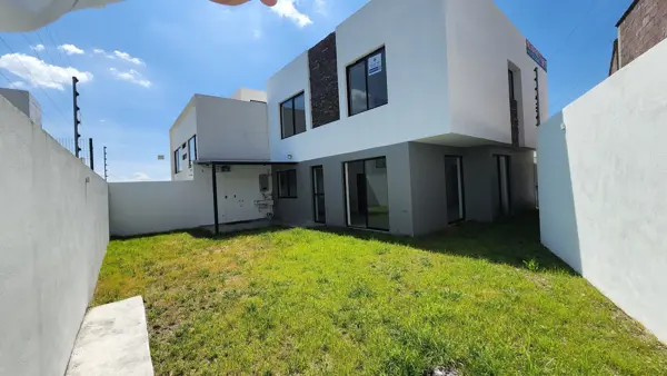 Casa en venta en Loma Alta Tres Marías, Morelia — foto 3 de 15