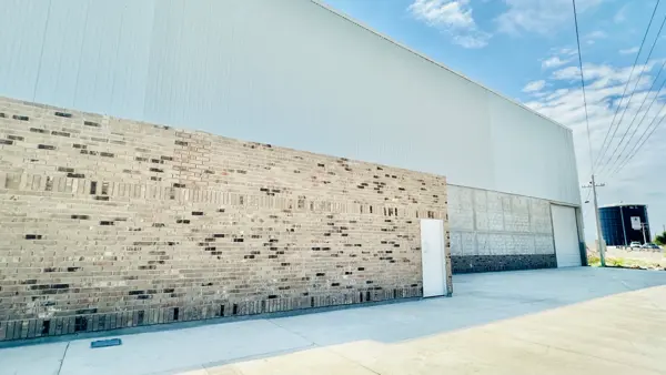 EXCELENTE BODEGA / NAVE INDUSTRIAL EN RENTA – JABONOSO