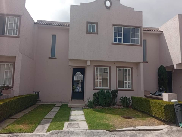 CASA EN RENTA | COMODIDAD Y BUENA UBICACIÓN EN METEPEC
