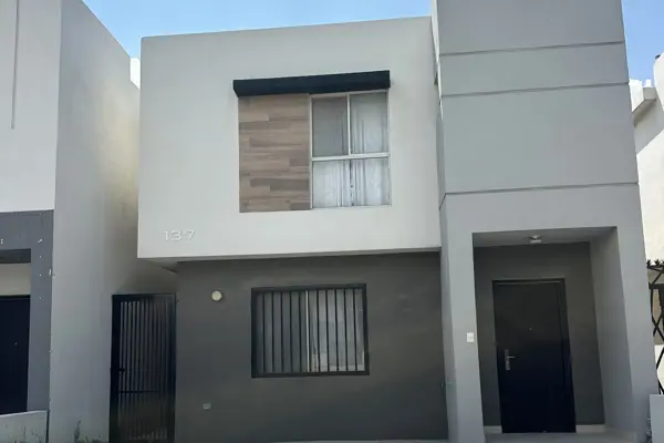 Casa en RENTA Semi Amueblada en Villas Castellana