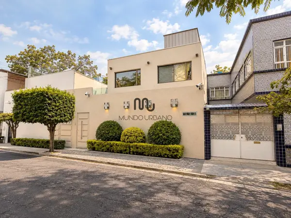 Casa en venta con uso de suelo mixto para oficinas en Lindavista
