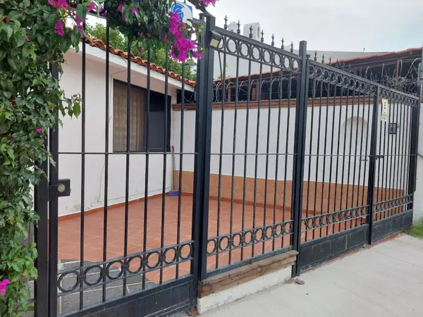 CENTRICO AMUEBLADO UBICACIÓN INMEJORABLE ZONA RESIDENCIAL SERV.INC. 1 PERSONA COCHERA