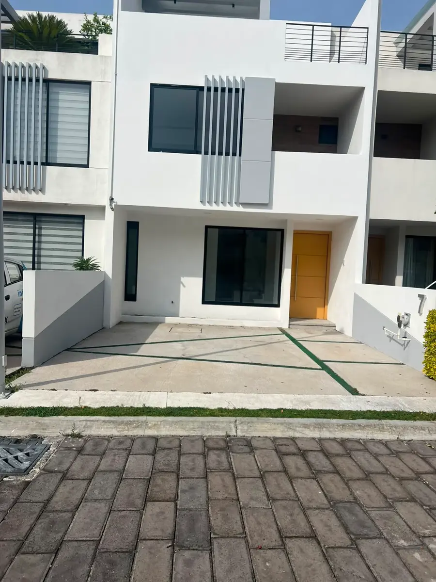 Casa en venta en San Juan Cuautlancingo, Cuautlancingo — foto 1 de 37