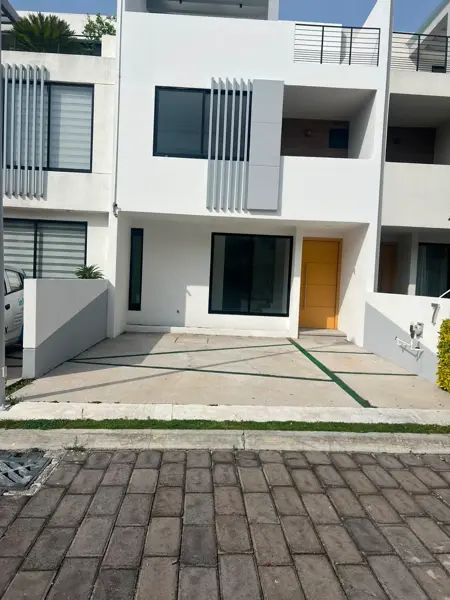 VENTA CASA FRACC DOLCE BIANCA CUAUTLANCINGO PERIFERICO OUTLET