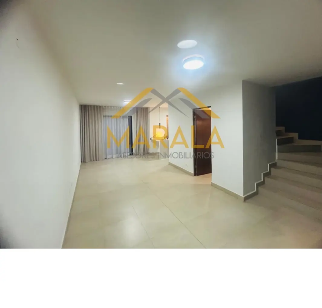 Casa en venta en Cerradas Ambar, Apodaca — foto 1 de 8