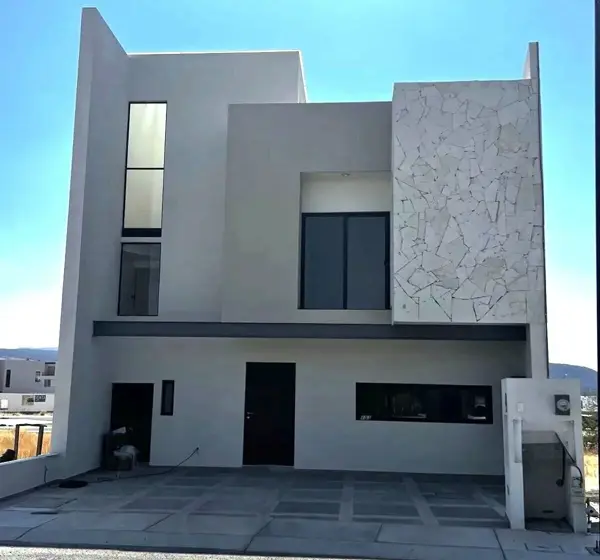 Casa en venta en LA RESERVA JURIQUILLA — foto 1 de 32