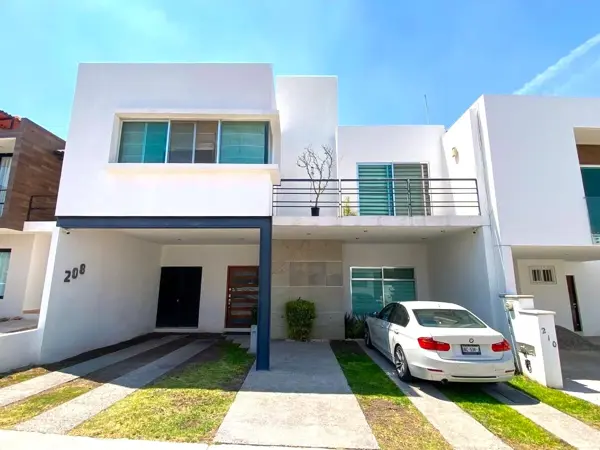 Casa en venta en CUMBRES DEL LAGO — foto 1 de 28