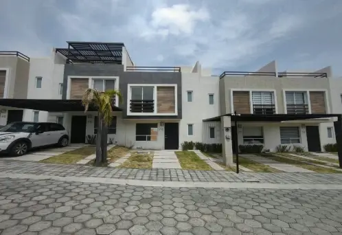 CASA DE ENTREGA INMEDIATA EN CIRCUITO OLIMPIA, SANTA MARIA MALACATEPEC, OCOYUCAN, PUEBLA