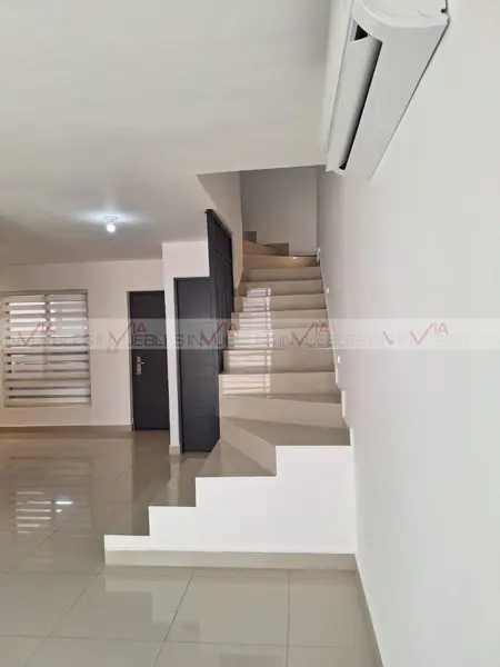 Casa en venta en Montenova, García — foto 3 de 12