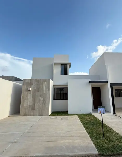 Casa en venta en Conkal, Mérida, 3 recámaras | privada con amenidades (G)