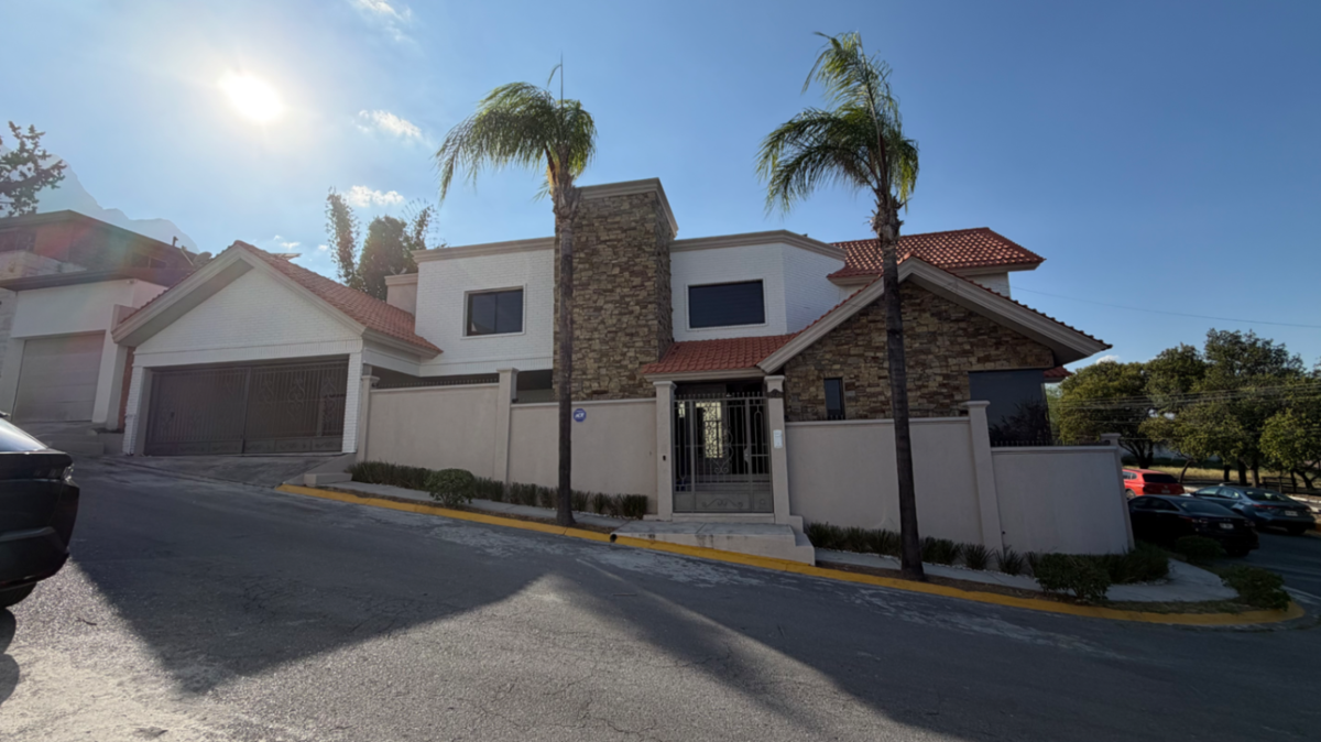 Casa en venta en Las Cumbres, Monterrey — foto 1 de 20