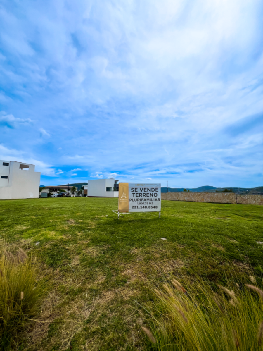 Terreno en venta en Lomas de Angelópolis, Ocoyucan — foto 1 de 5