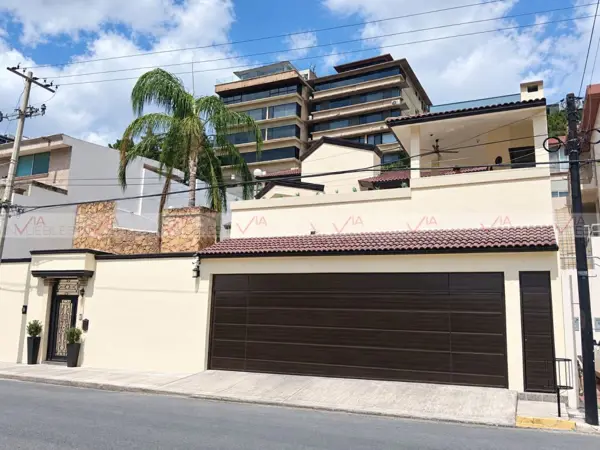 Casa en venta en Del Valle, San Pedro Garza García — foto 3 de 37