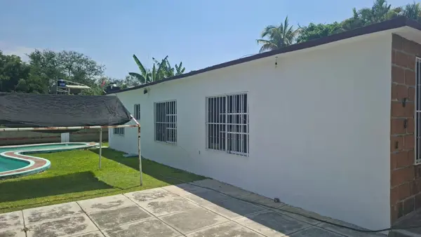 Casa en Venta con Alberca en Atlacholoaya, Xochitepec, Morelos