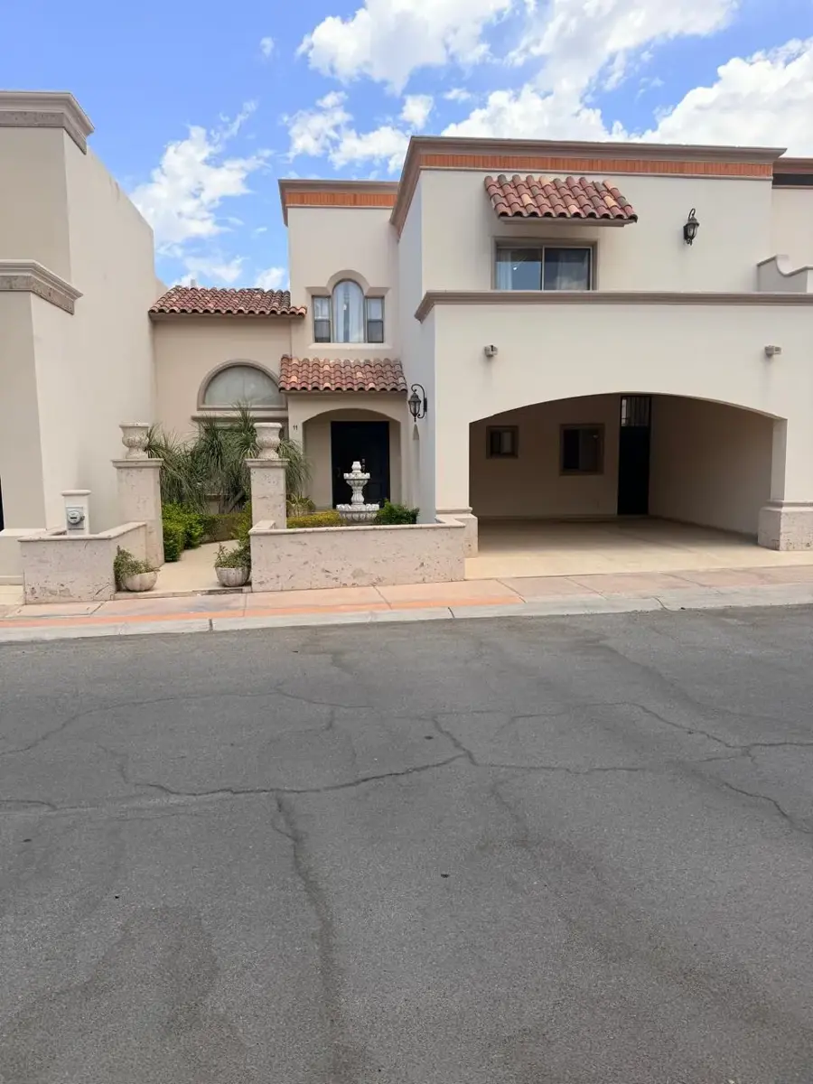 Casa en venta en Valle del Lago Residencial, Hermosillo — foto 1 de 35