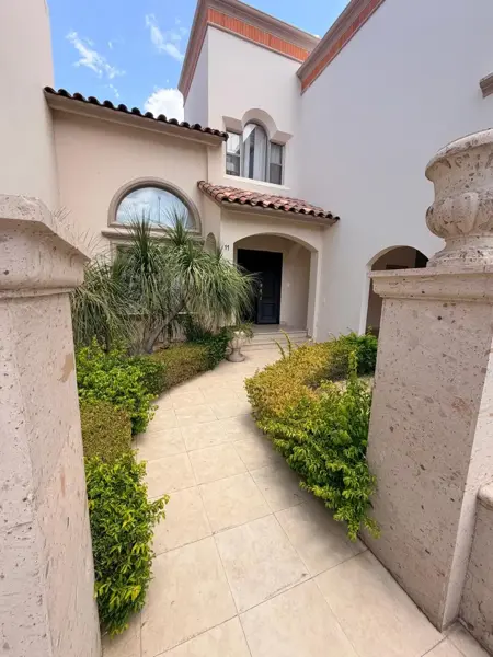 Casa en venta en Valle del Lago Residencial, Hermosillo — foto 2 de 35