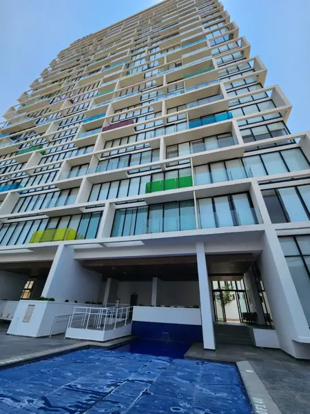 PENTHOUSE EN RENTA EN CENTRO SUR (KOLORIA)