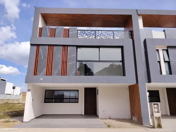 Casa en venta en Santiago Momoxpan, San Pedro Cholula — foto 1 de 66