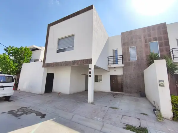 Casa en venta en Arrayanes, circuito con acceso controlado