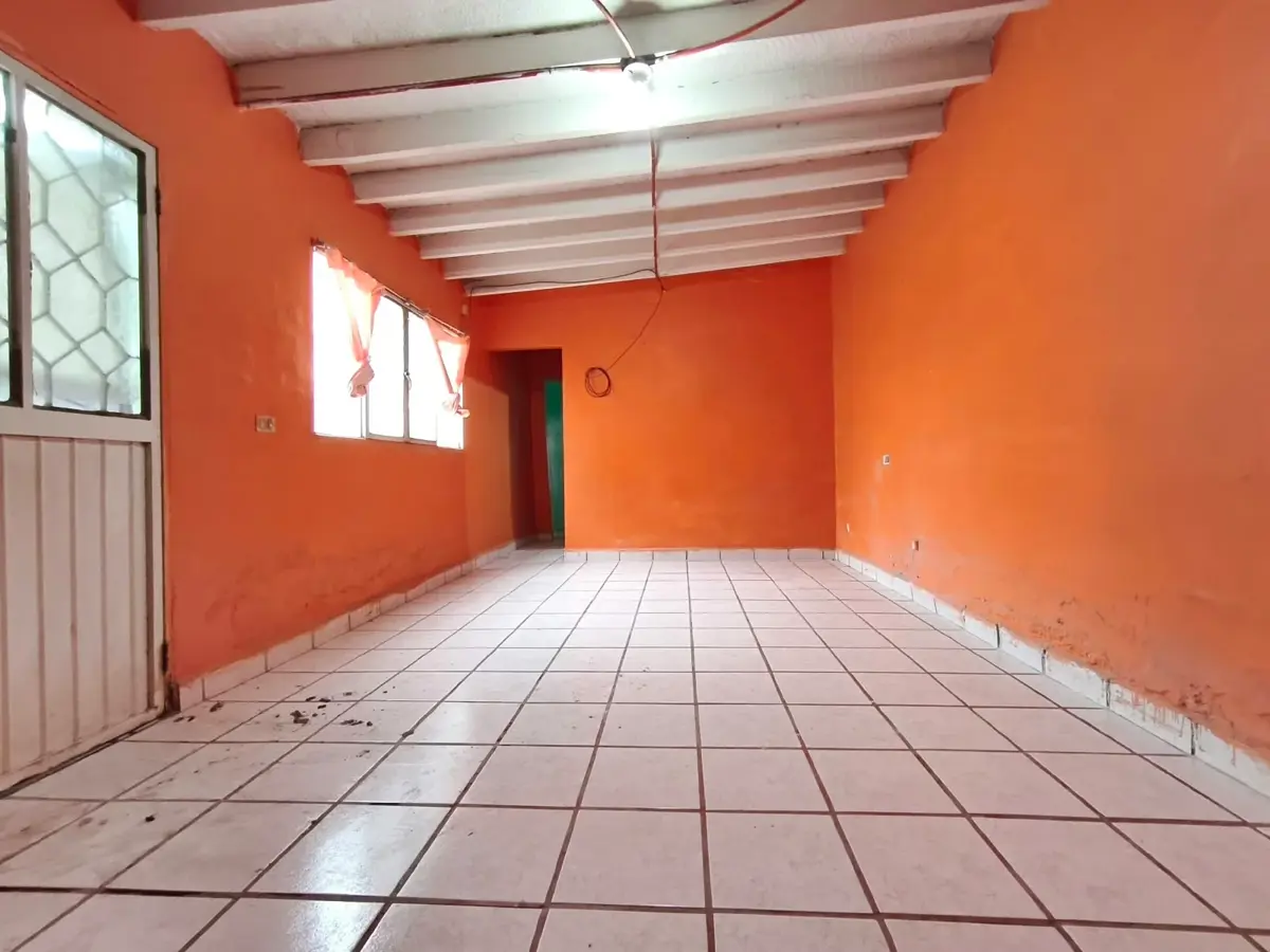 Vista 5 de Casa en VENTA, pleno Centro de Gómez, zona comercial (SOLO DE CONTADO)